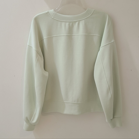 Lululemon Softstreme Perfectly Oversized Cropped Crew Top Kohlrabi Green Sz 6 - Picture 6 of 9